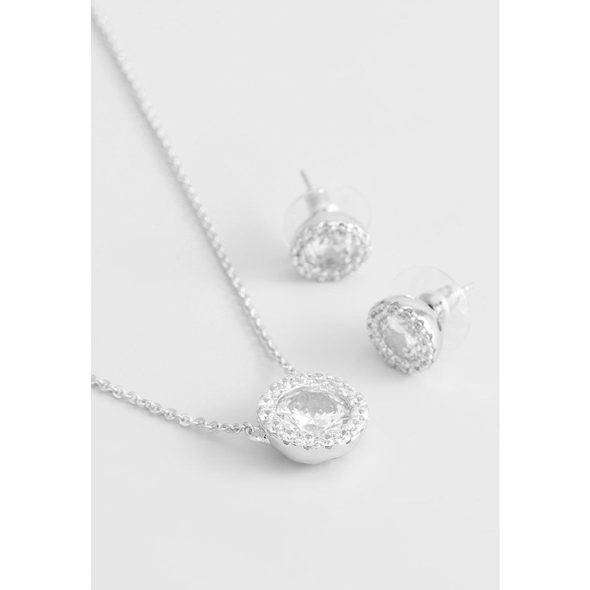 Funkelndes Kristallanhänger und Ohrstecker Set