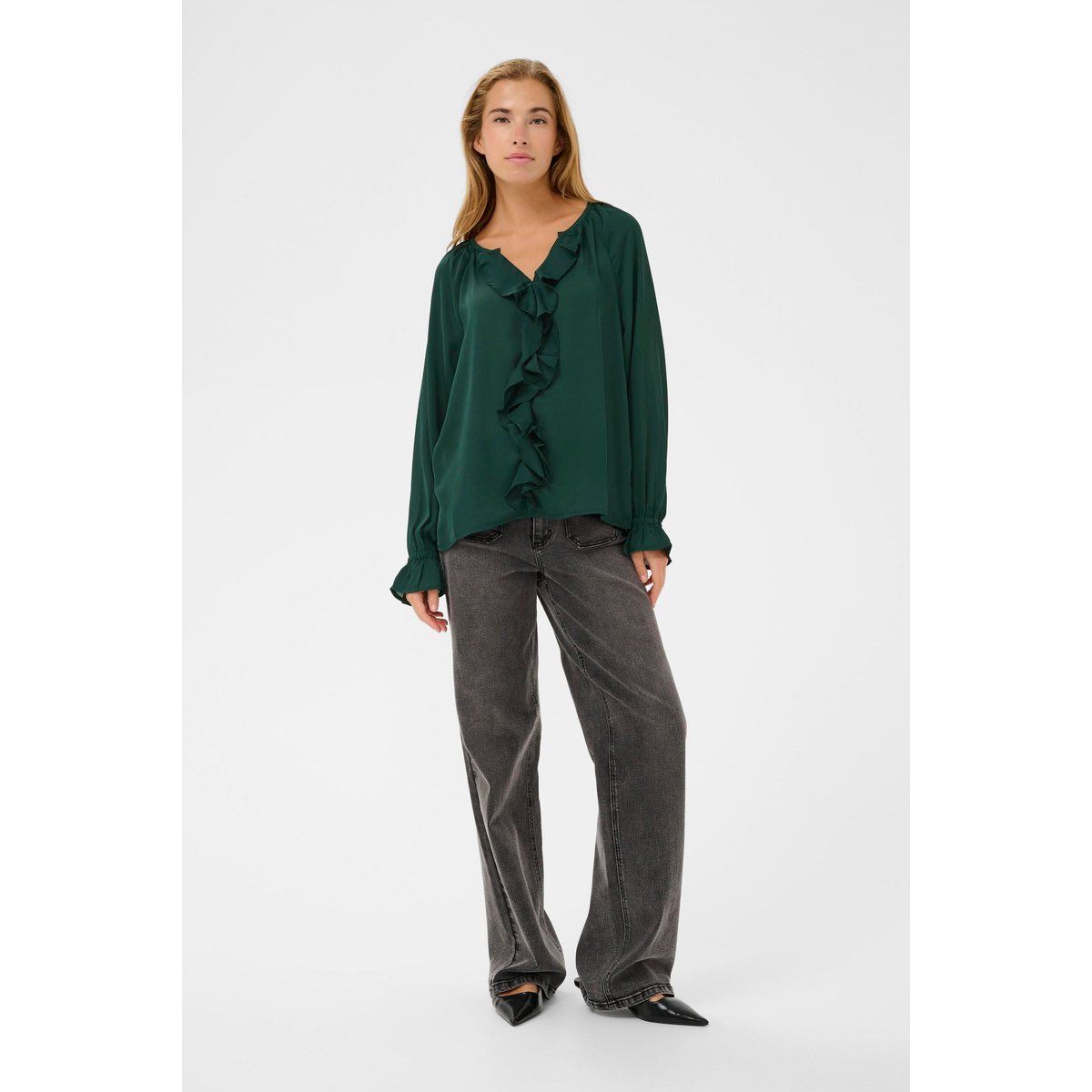 Elegante langärmlige Bluse mit Rüschen