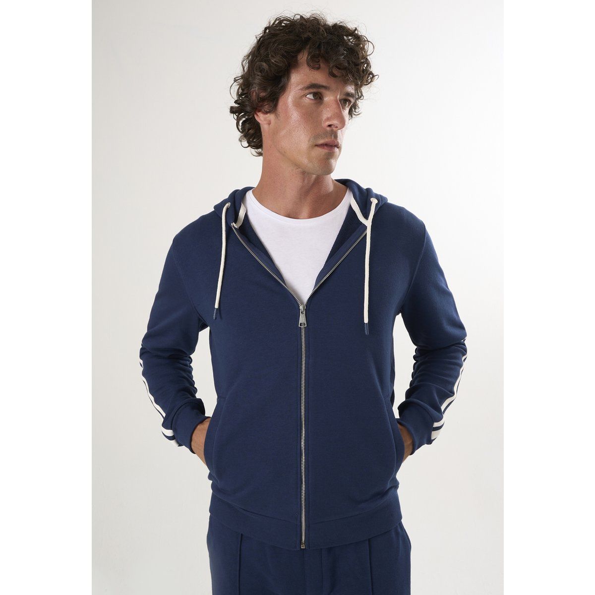 Kapuzenpullover mit Reißverschluss und Streifen