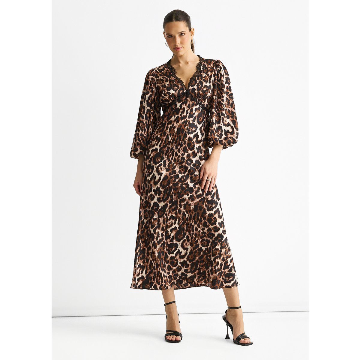 Braunes Midikleid mit Leopardenmuster