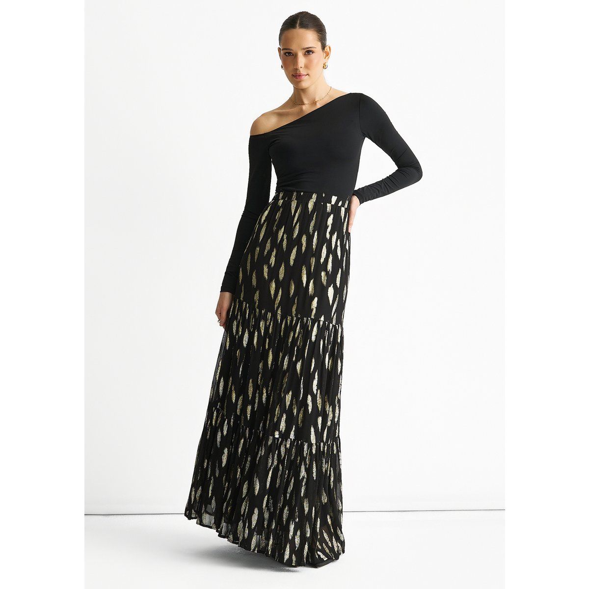 Schwarzer, gestufter Jacquard-Maxirock
