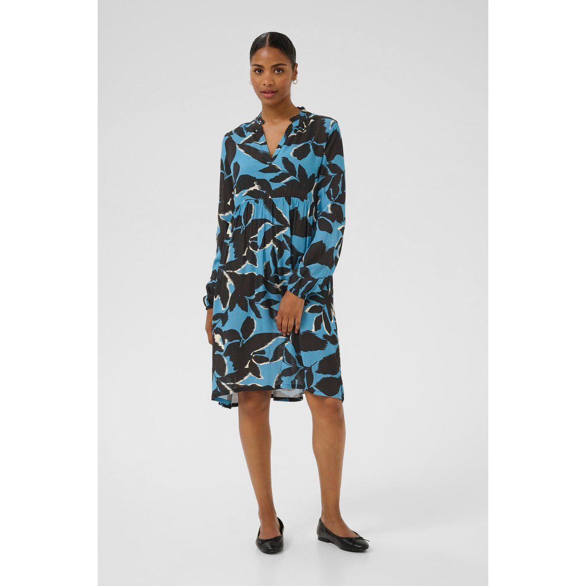 Fließendes A-Linien-Kleid mit Blätterprint