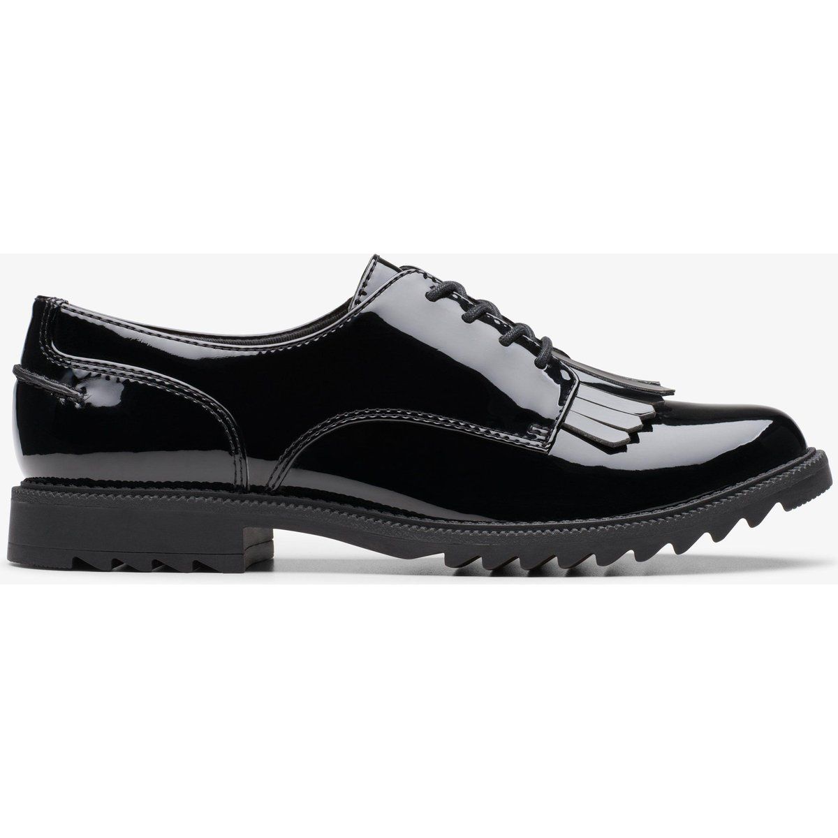Schwarze Derby Schuhe mit Fransen aus Lackleder
