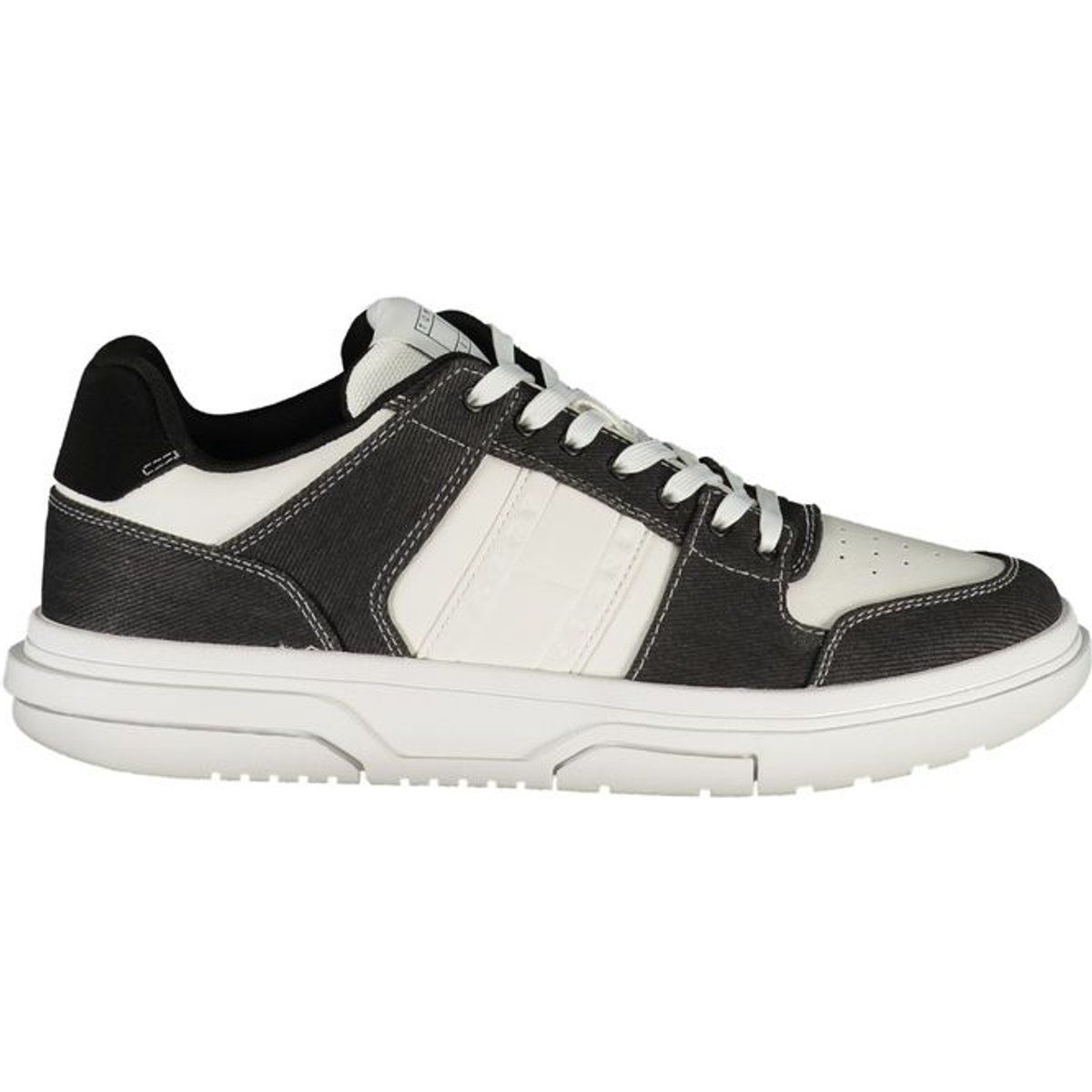 Canvas Low-Top Court Sneaker