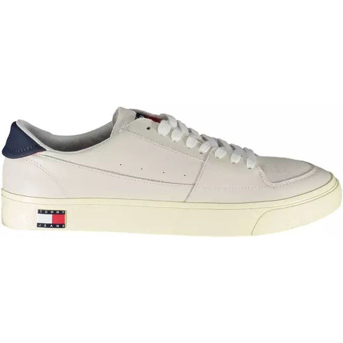 Low-Top Court Sneaker in Lederoptik