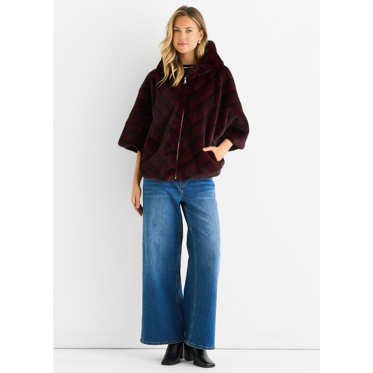 Chevron Cape Jacke aus Kunstpelz