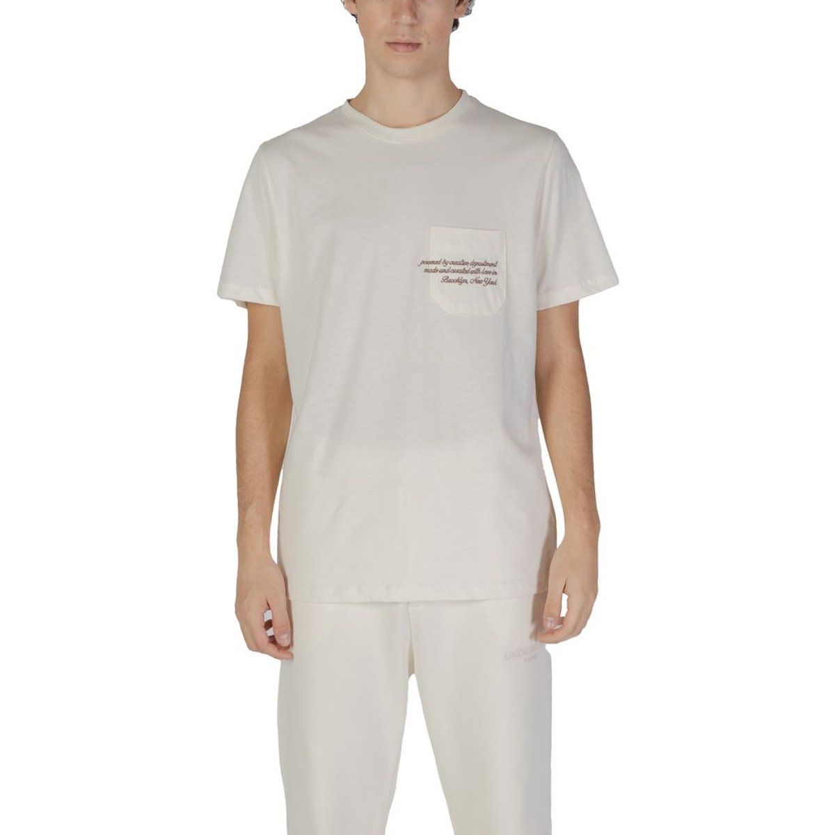 T-Shirt mit bestickter Brusttasche