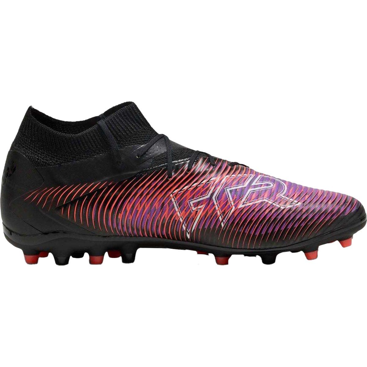 Moderne Fußballschuhe mit Muster für Kunstrasen