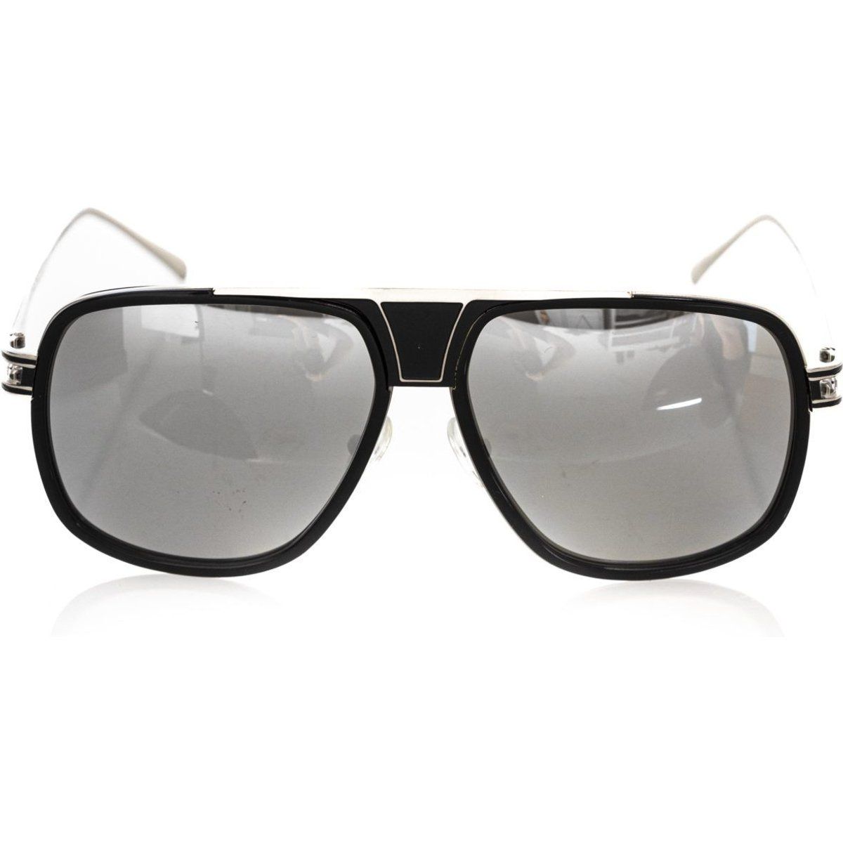 Klassische schwarze Pilotenbrille mit silbernen Akzenten