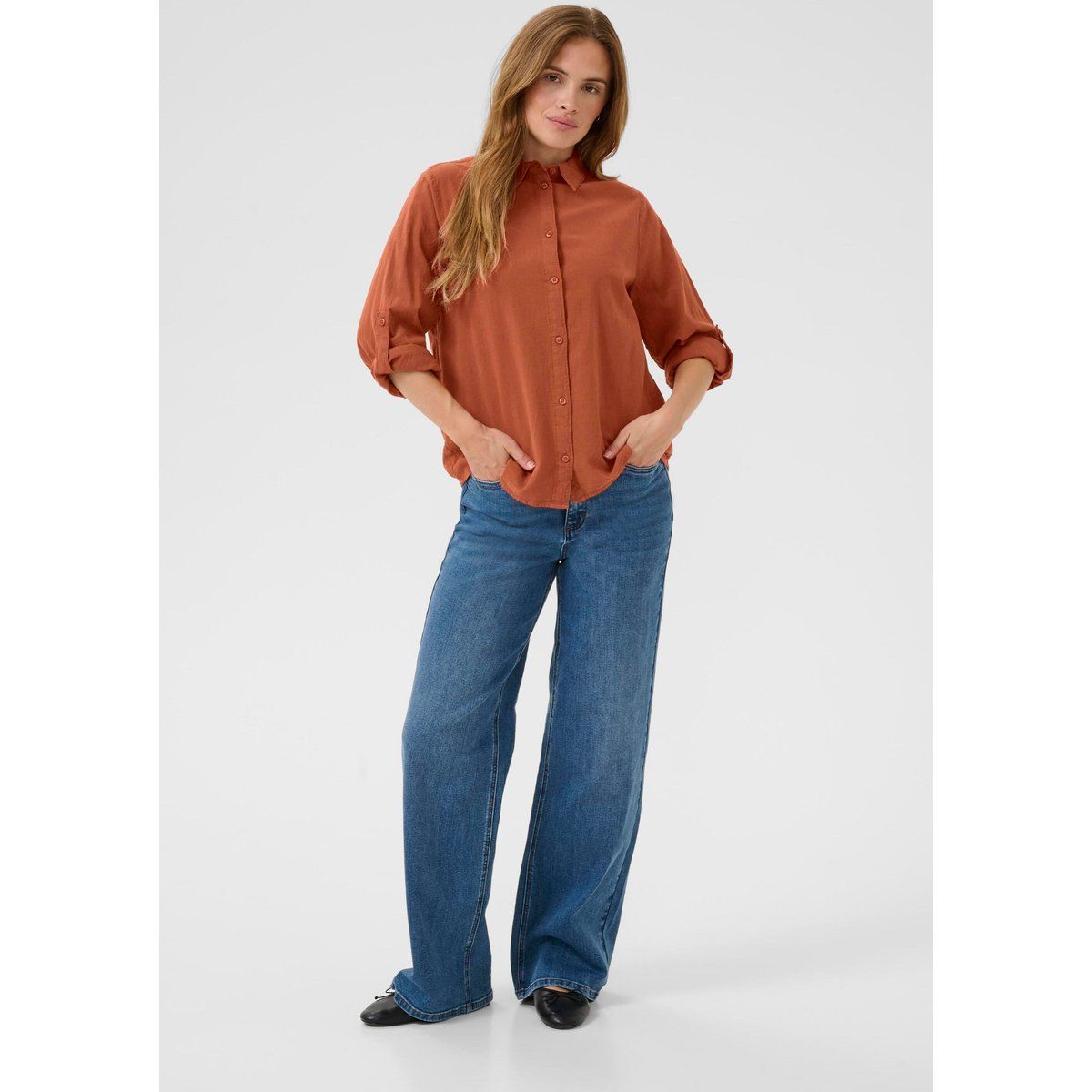 Klassisches Button-Down-Hemd mit langen Ärmeln