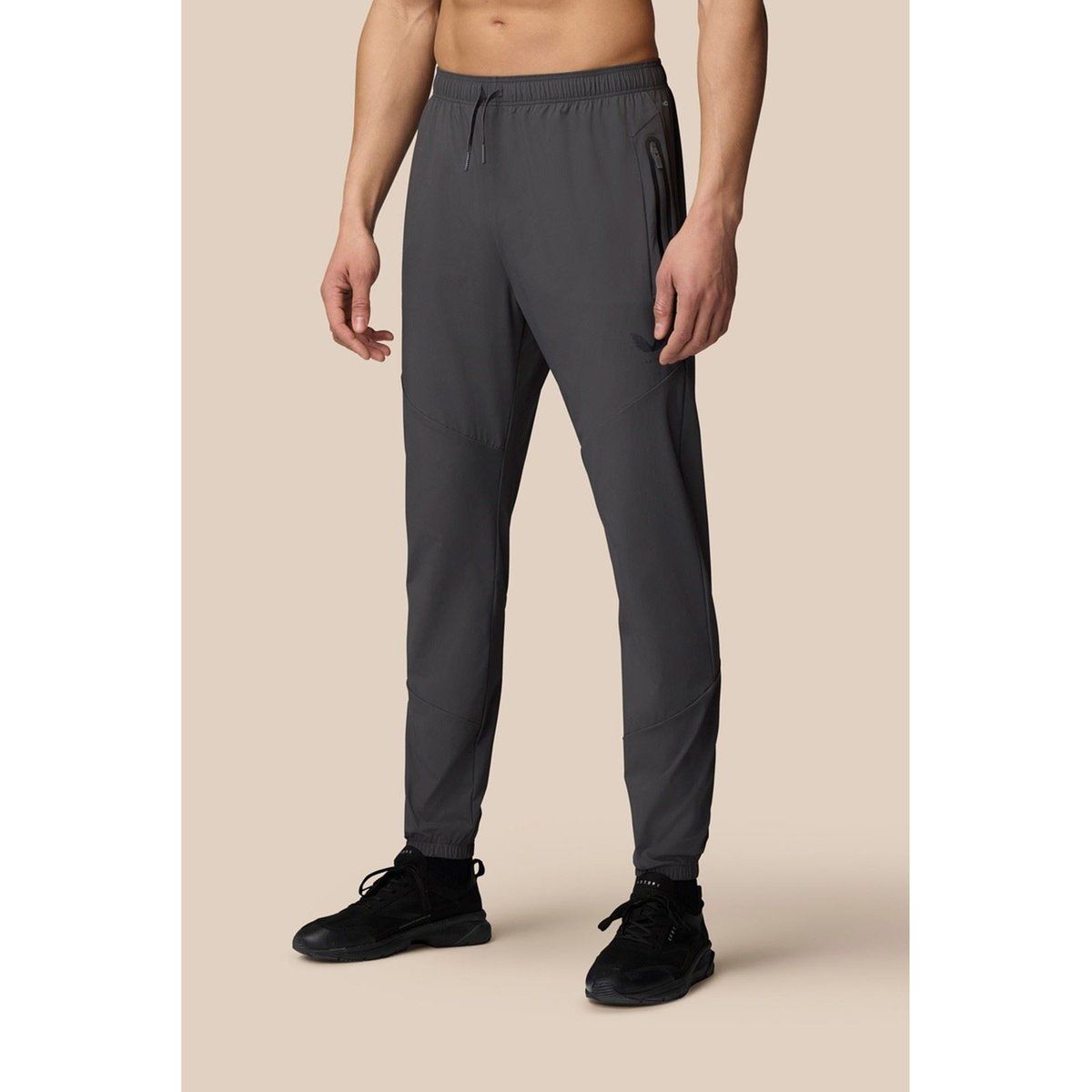 Leichte schmal zulaufende Performance-Jogginghose