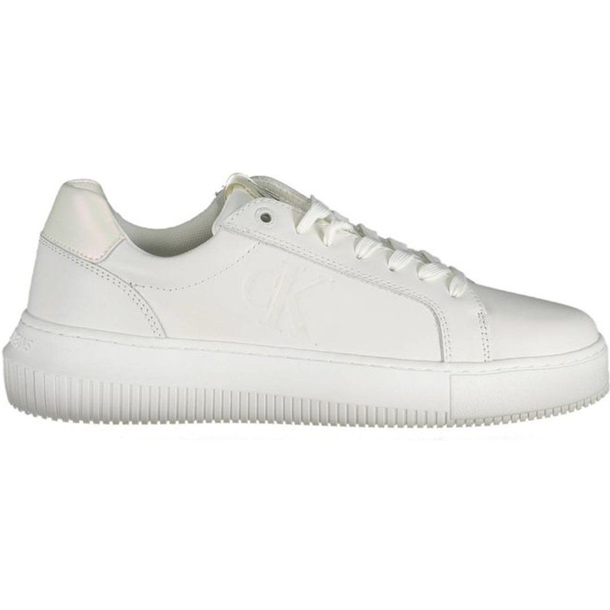 Minimalistische Plateau-Sneakers aus Leder
