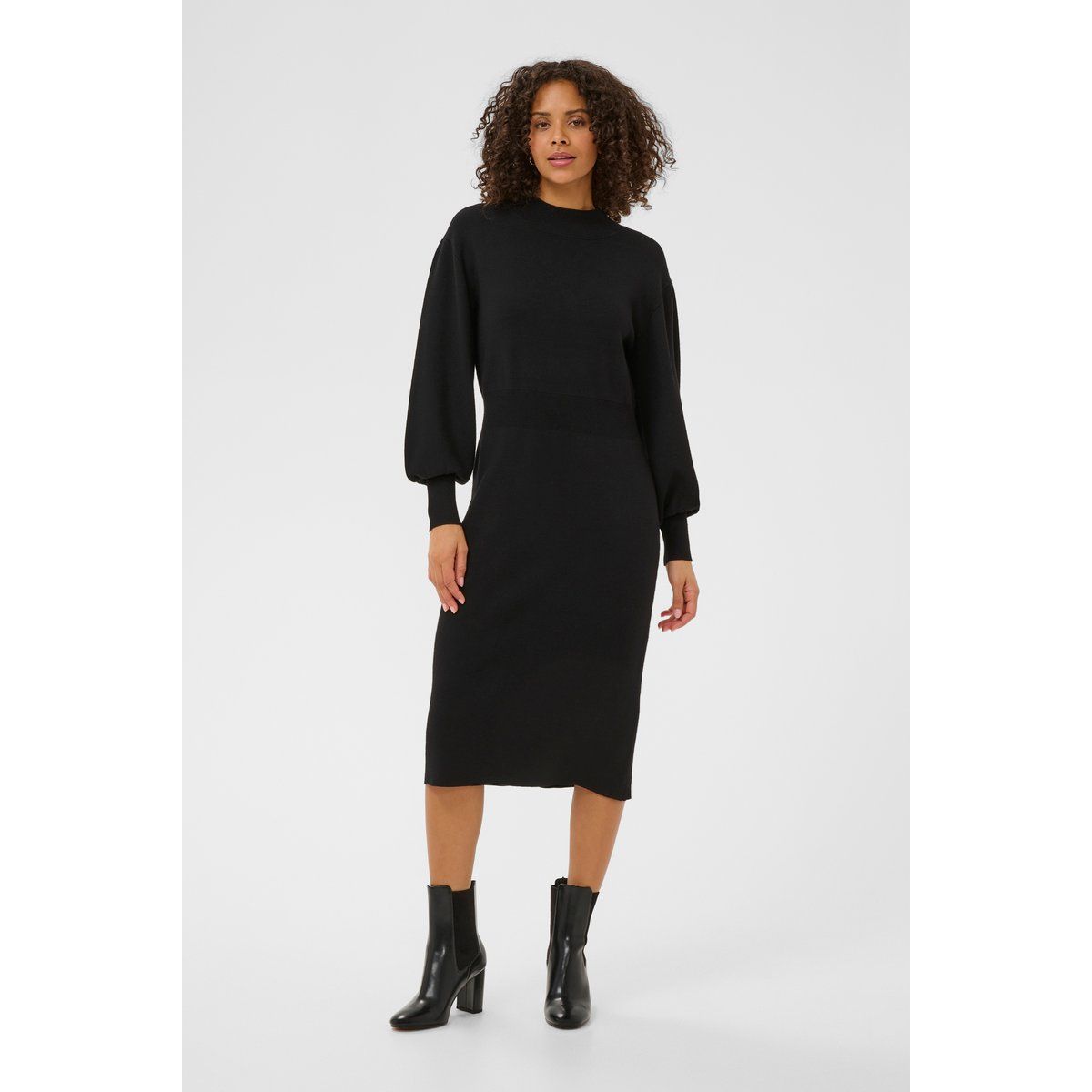 Elegantes Strick-Midikleid mit Ärmeln