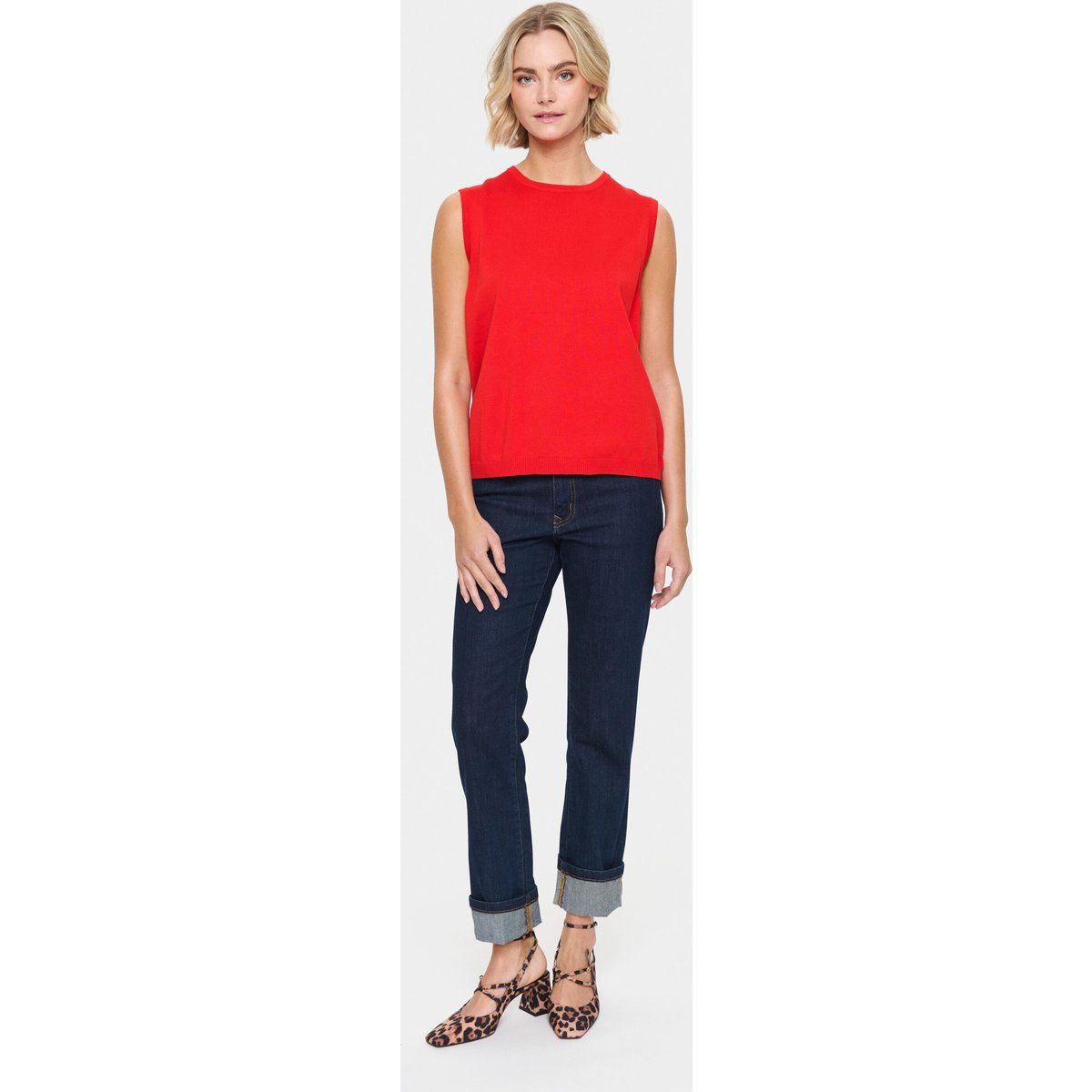 Rotes ärmelloses Strickoberteil