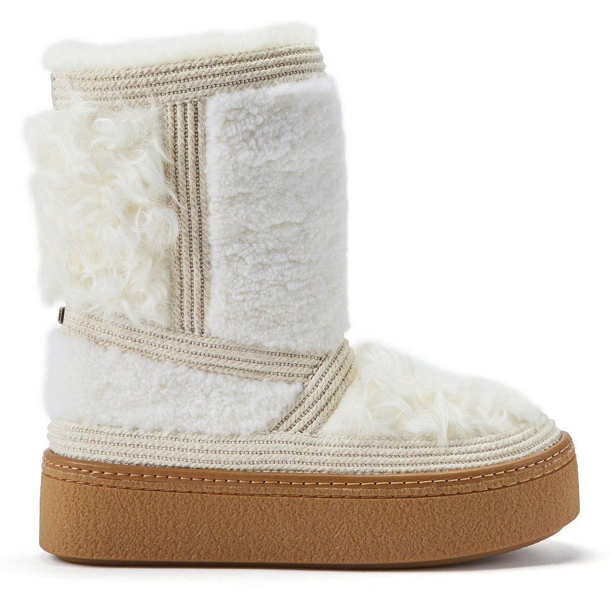Winterstiefel aus Lammfell mit Plateausohle