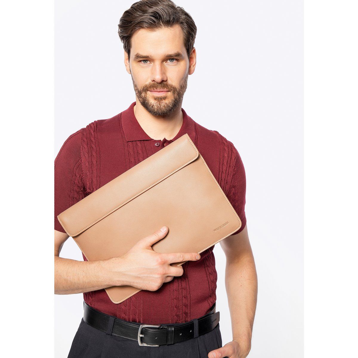 Minimalistische Laptop-Tasche aus Kunstleder