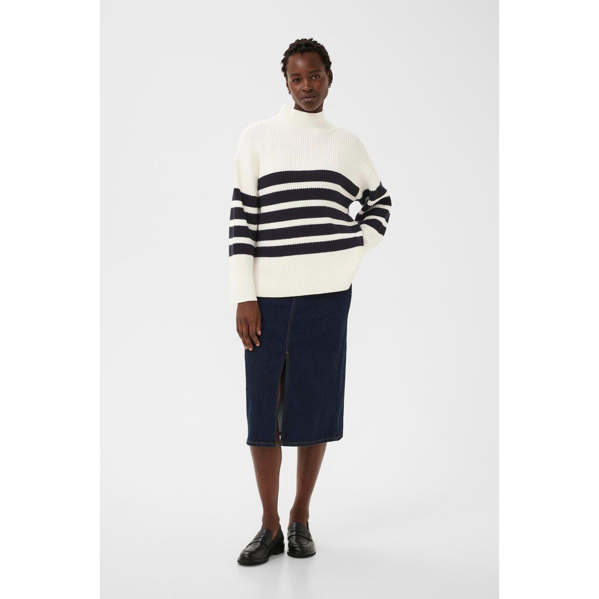 Gestreifter Oversize-Pullover mit Stehkragen