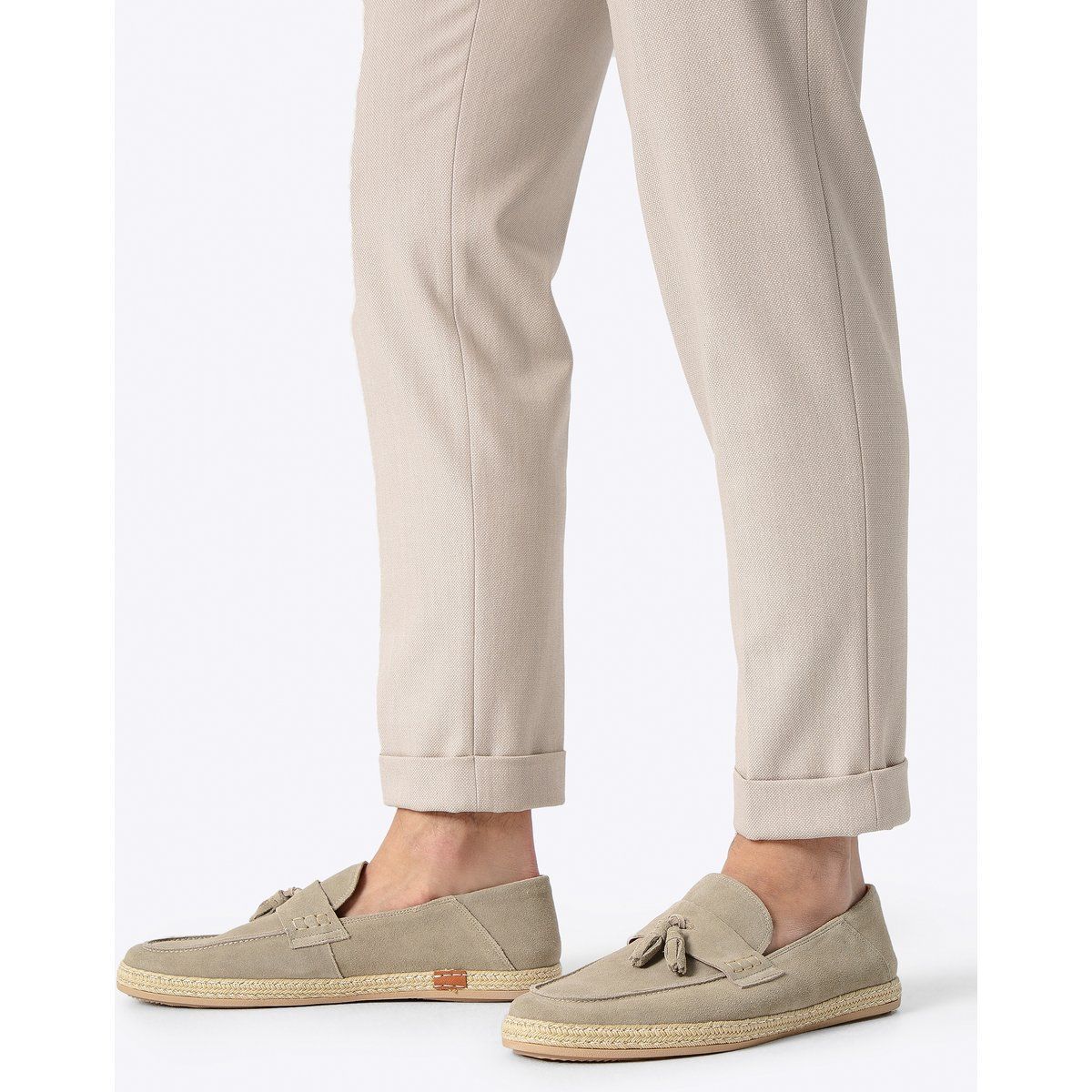 Beigefarbener Wildleder-Quastenloafer mit Espadrille-Sohle