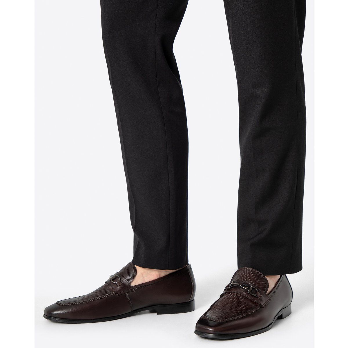 Klassische braune Lederloafer mit Schnalle