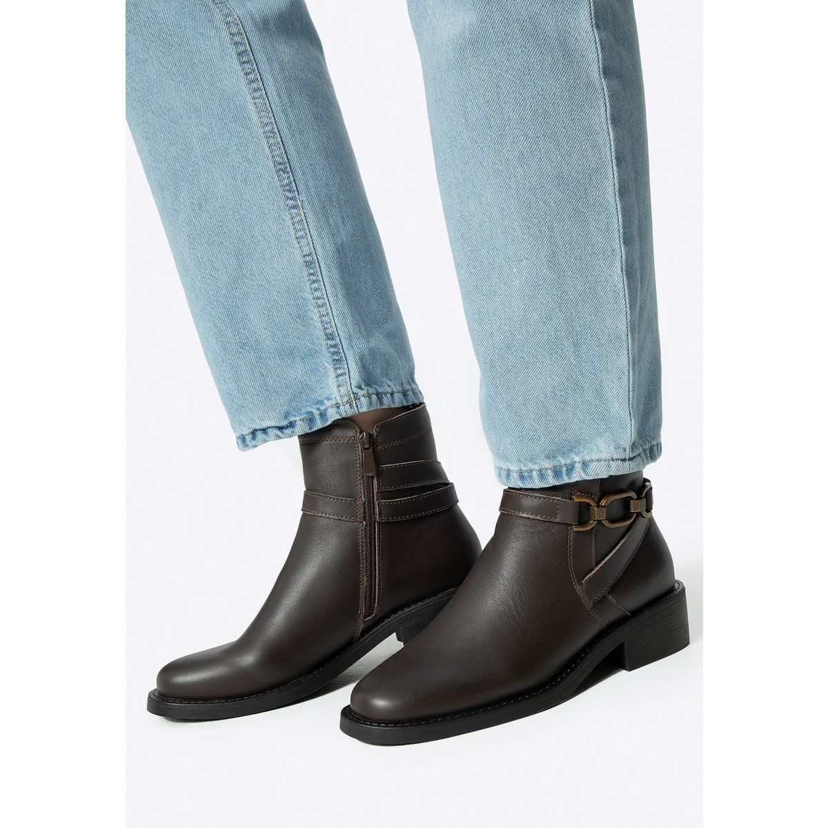 Chelsea-Boots aus Leder mit Schnallendetail