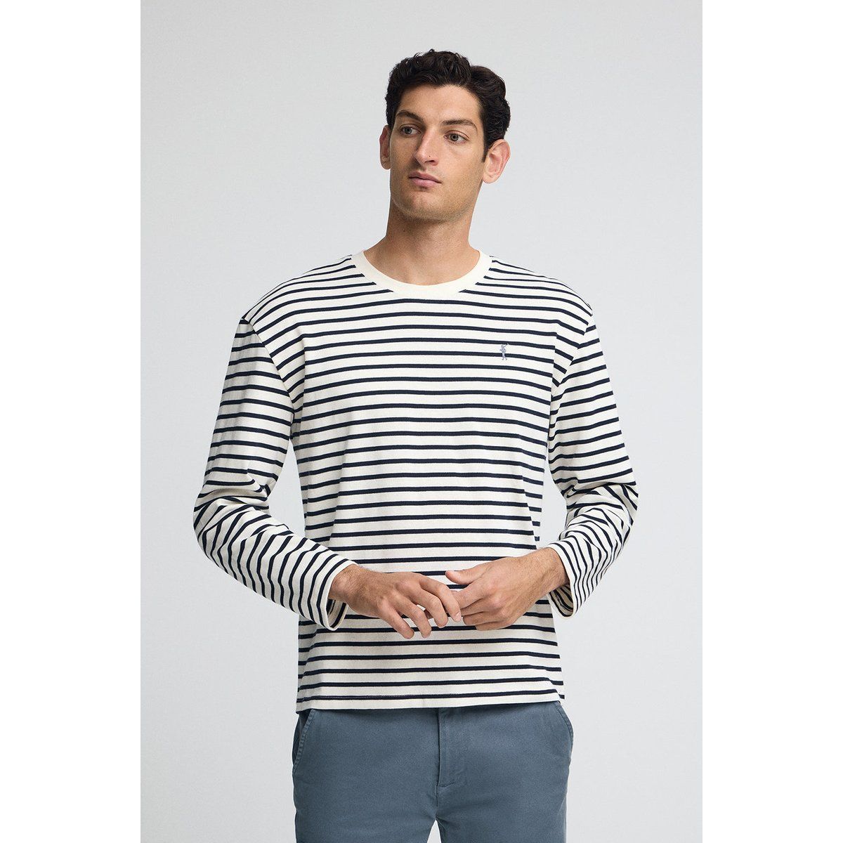 Gestreiftes Langarmshirt mit Rundhalsausschnitt
