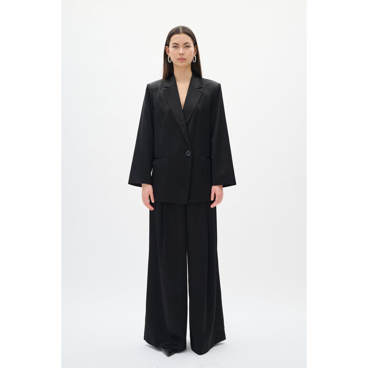 Weit geschnittene Hose mit hoher Taille