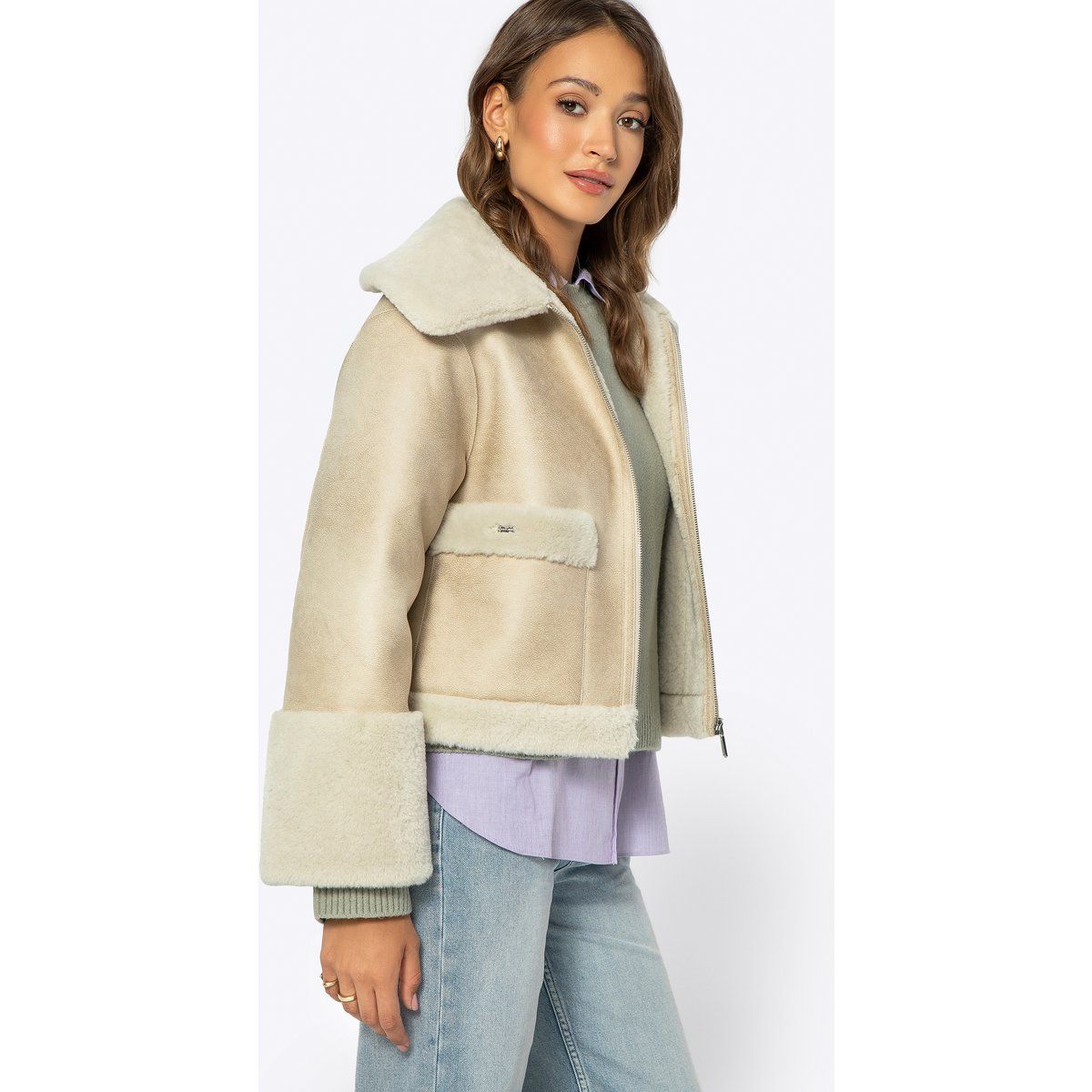 Kurze Jacke aus Kunstfell