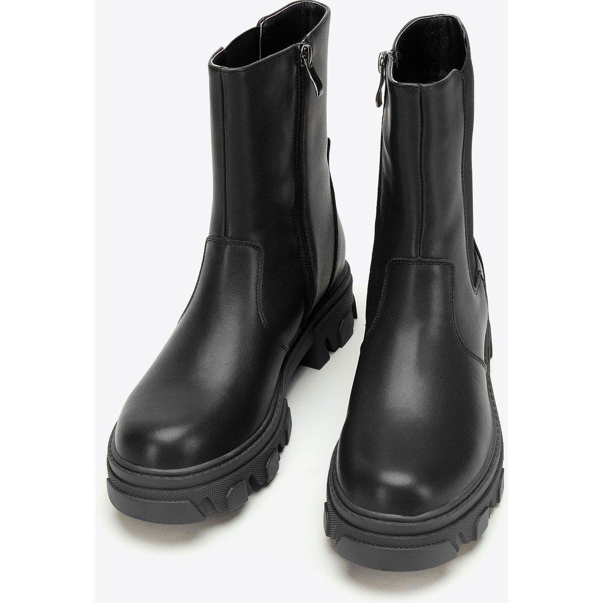 Schwarze Plateau-Stiefeletten aus Leder