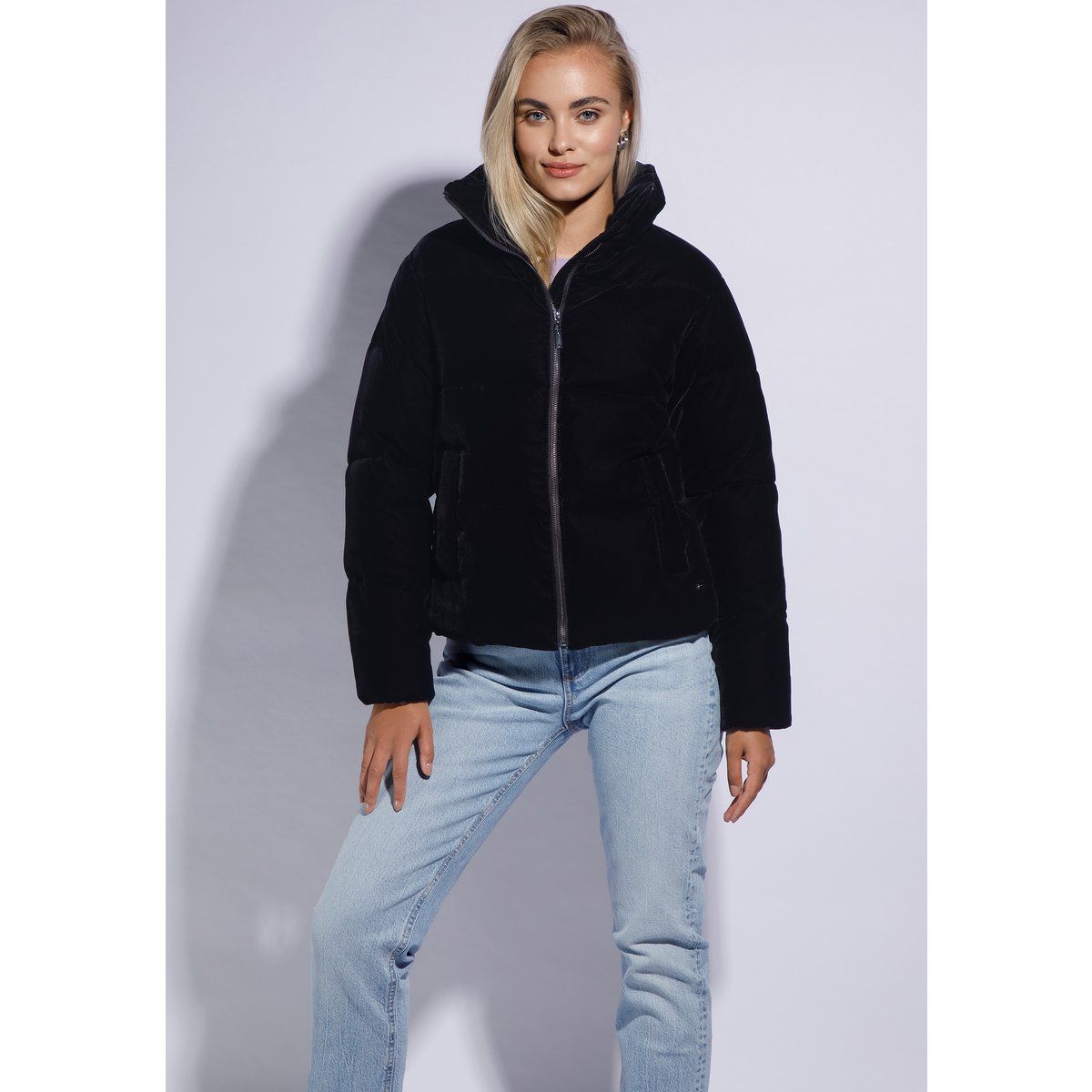 Steppjacke aus Velours mit Hohem Kragen