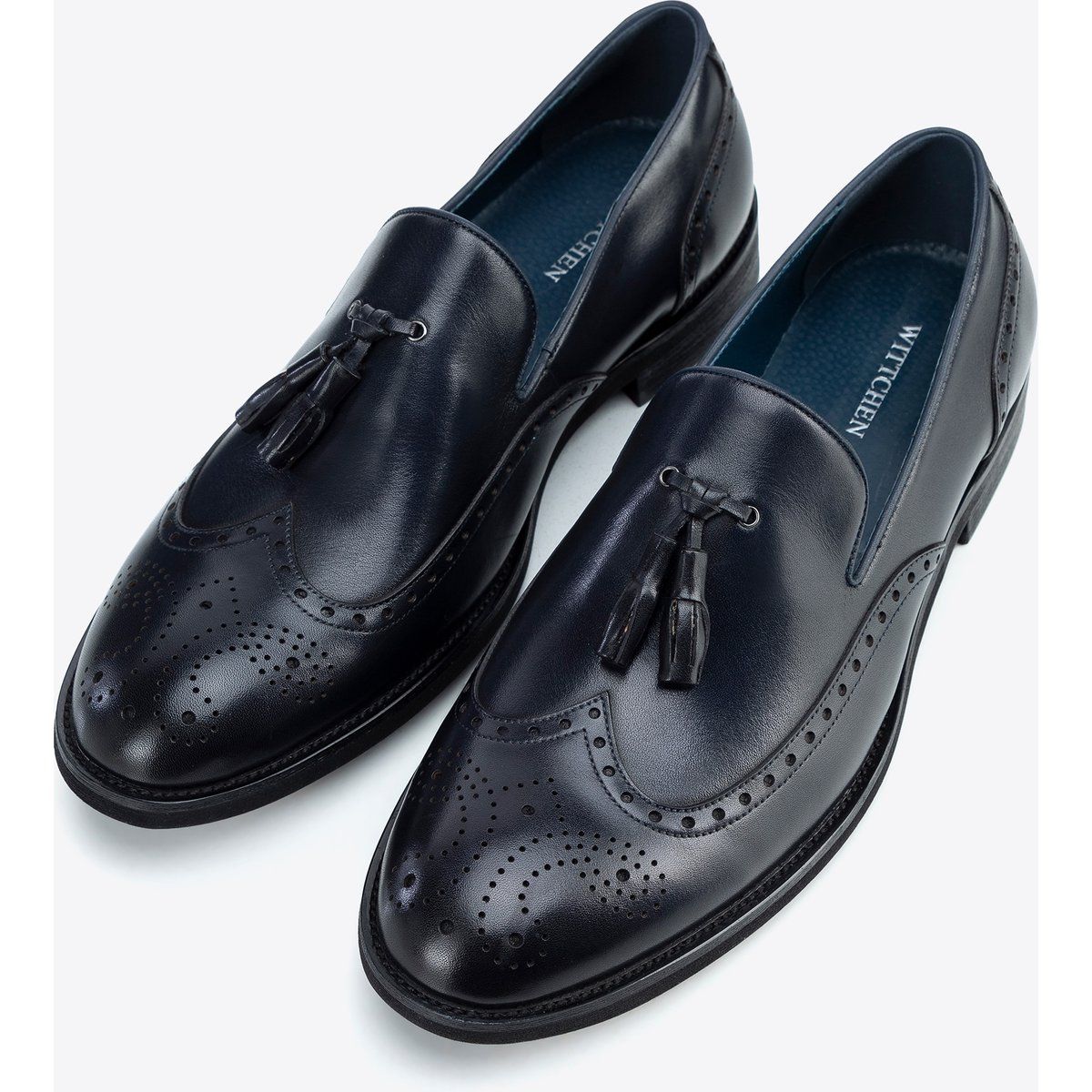Herren Leder-Tassel-Slipper mit Perforationen