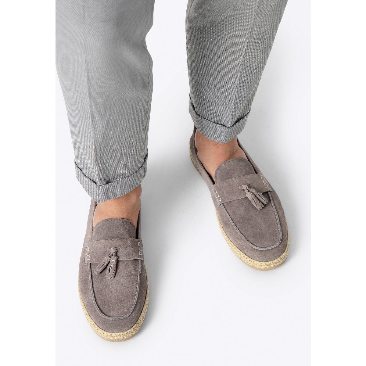 Wildleder-Slipper mit Quaste und Espadrille-Sohle