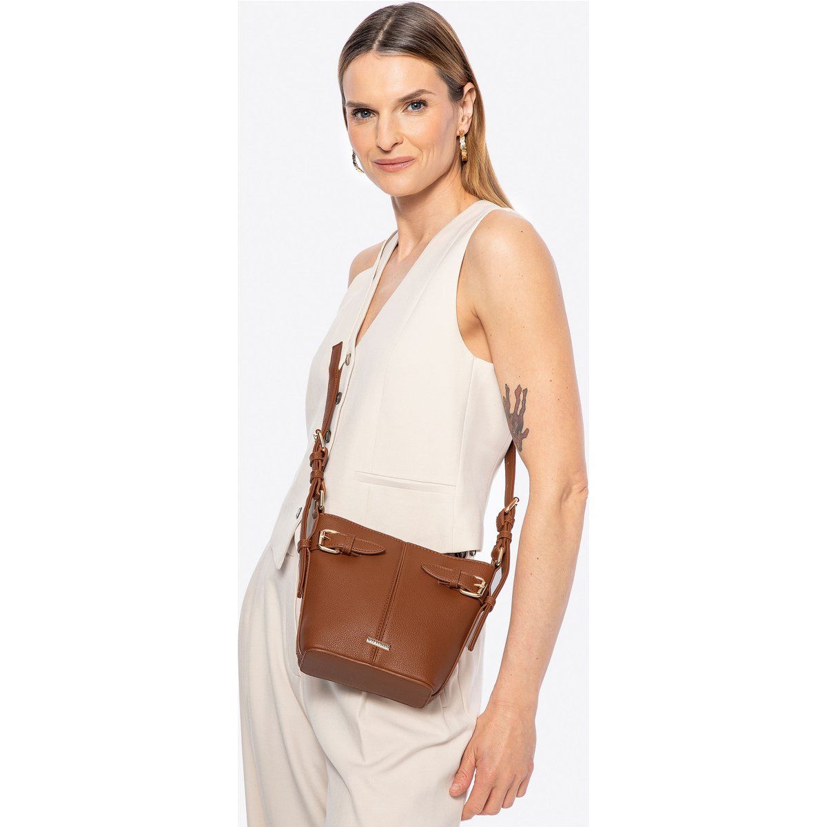 Braune Beuteltasche aus Kunstleder