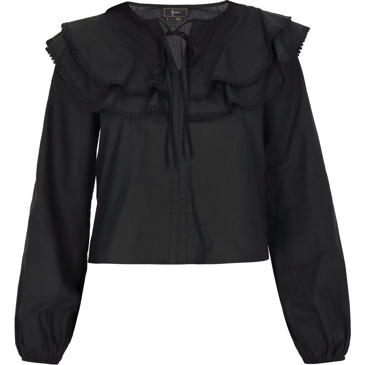 Langärmelige Bluse mit Rüschenkragen