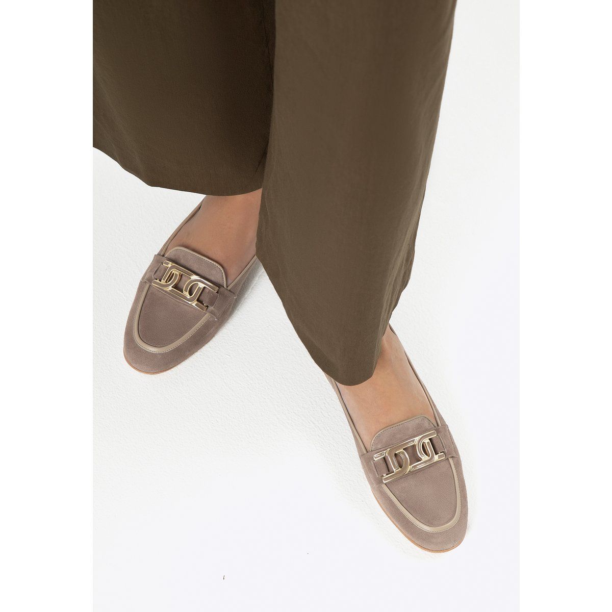 Klassische Lederloafer mit Schnallendetail