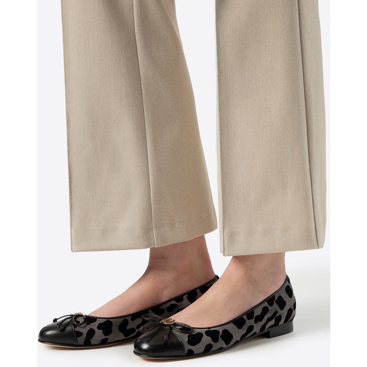 Ballerinas aus Leder mit Leopardenmuster