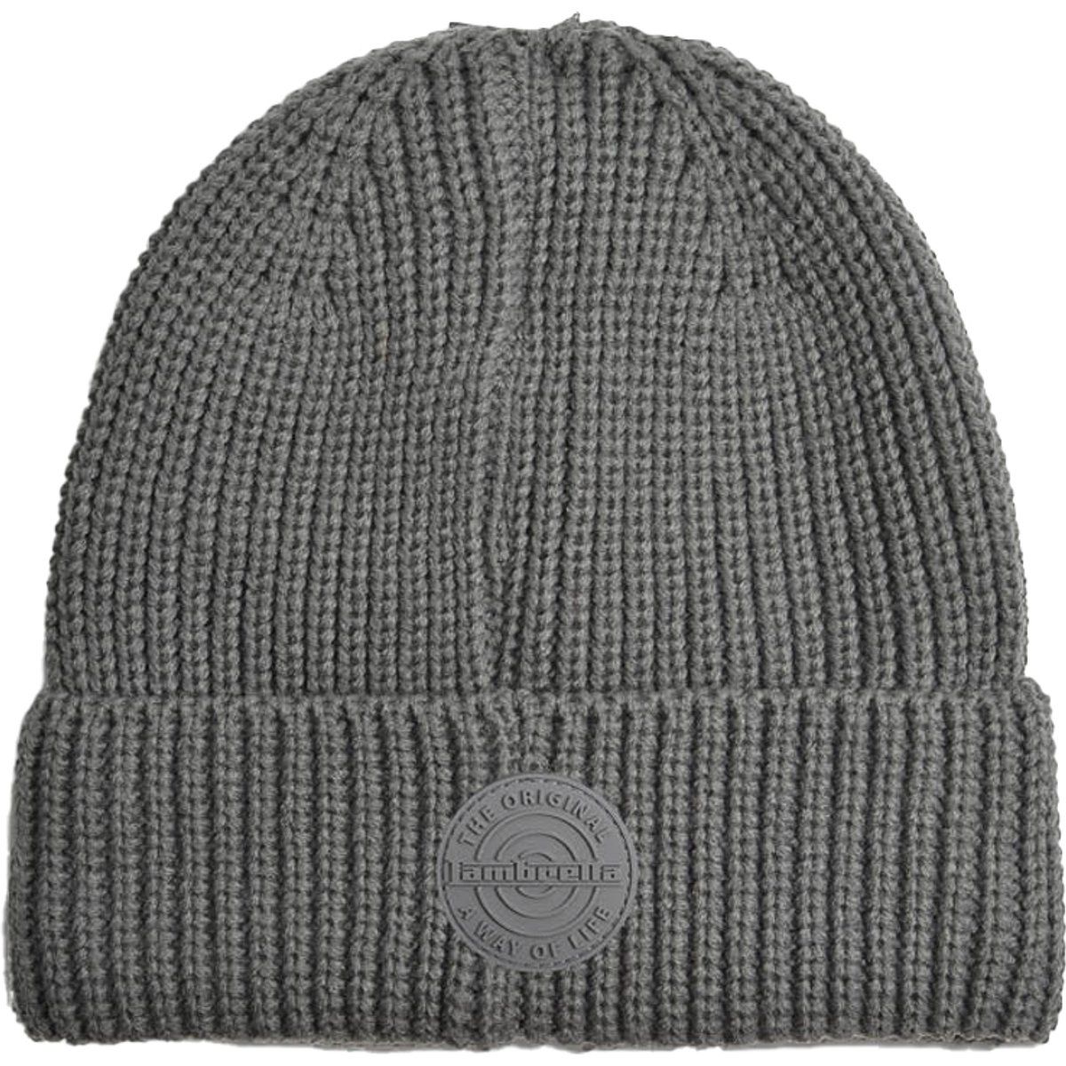 Gestrickte Rippstrickmütze mit Aufnäher