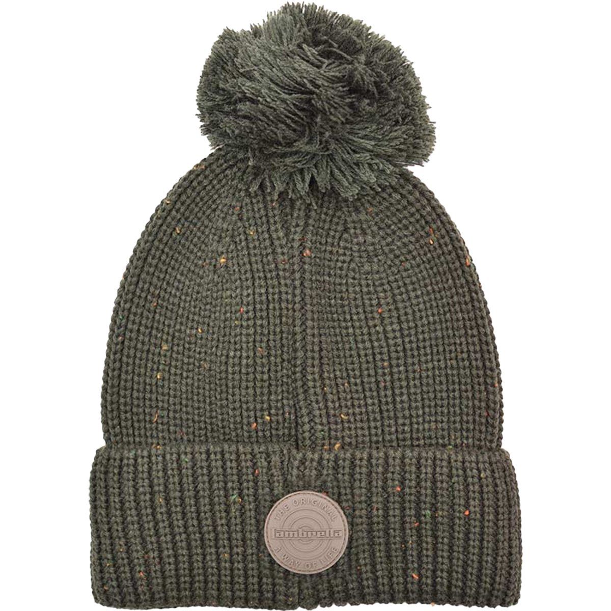 Strickmütze mit Bommel