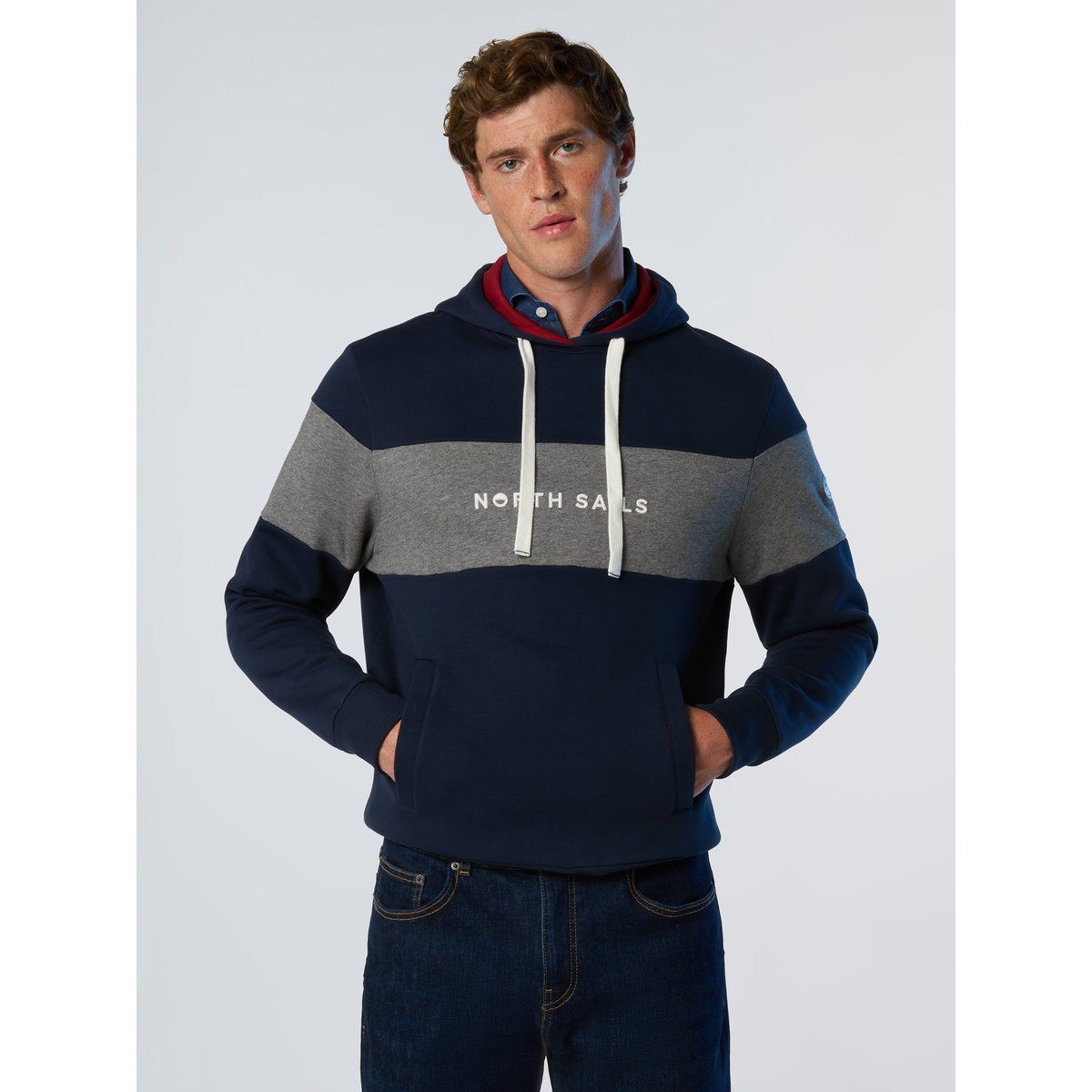 Sportlicher Colorblock Kapuzenpullover aus Bio-Baumwolle