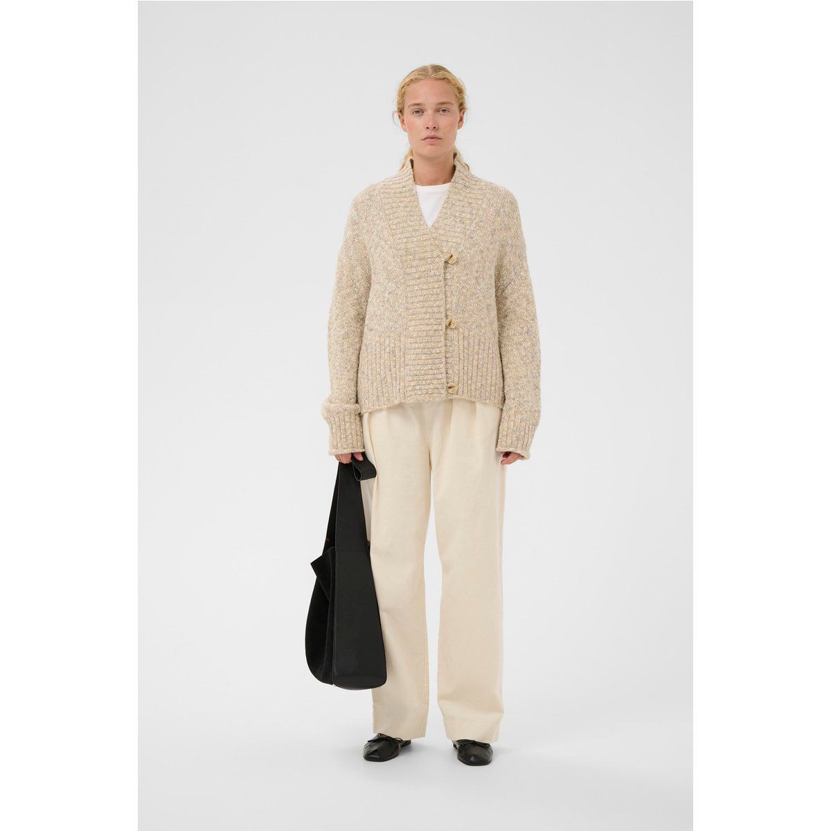 Strickjacke mit Strukturmuster und Schalkragen