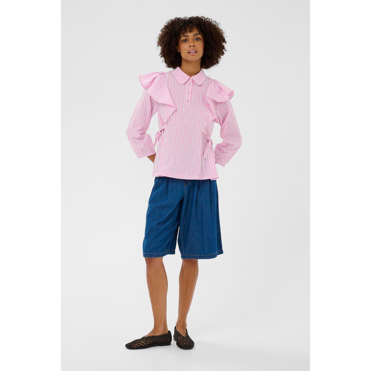 Gestreifte Rüschenbluse mit Bindedetails