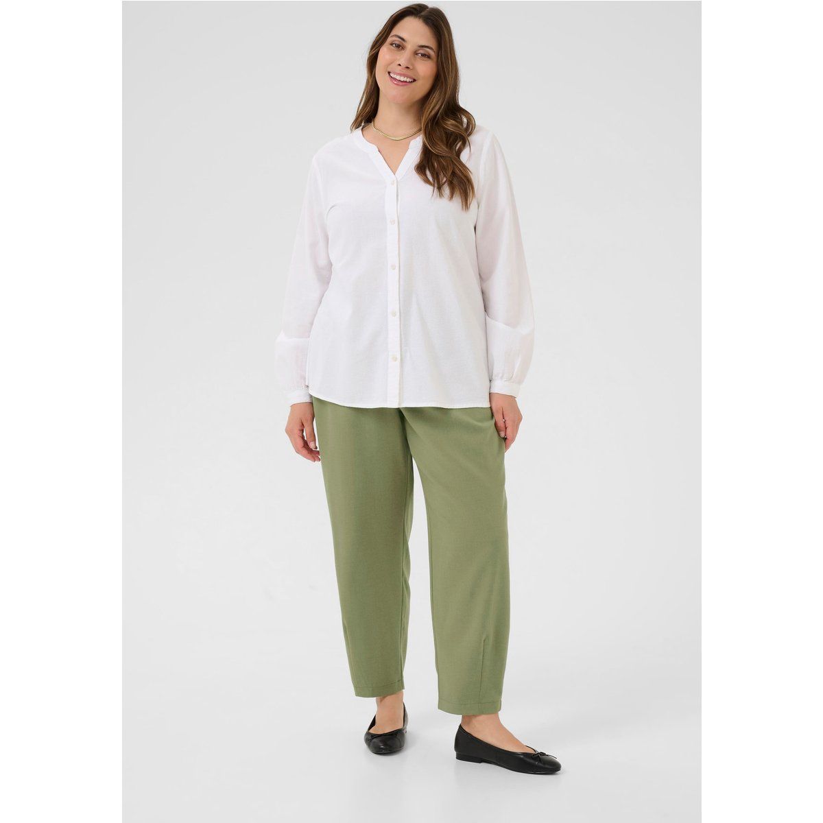 Locker geschnittene Hose mit schmal zulaufendem Bein