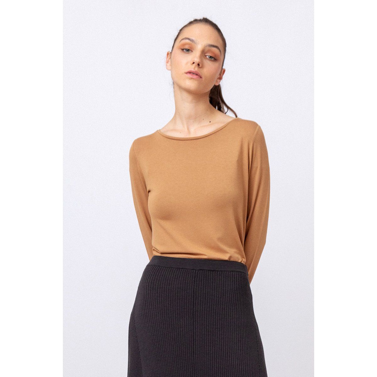 Elegantes Langarmshirt mit U-Boot-Ausschnitt