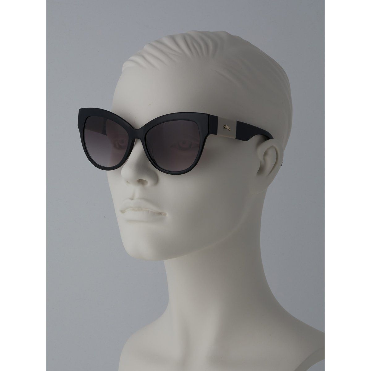 Sonnenbrille mit Farbverlauf und Schmetterlingsrahmen
