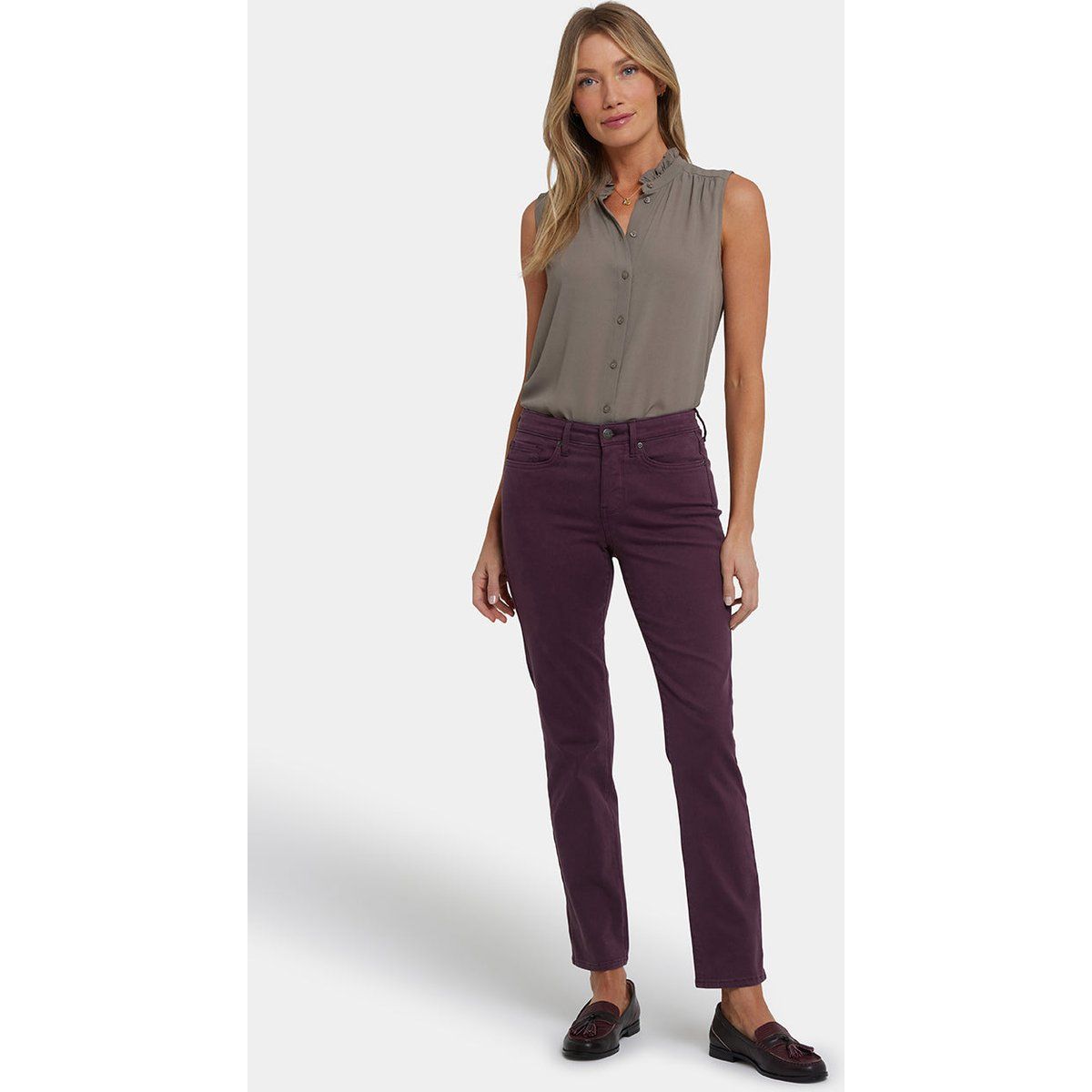 Schmal geschnittene Jeans mit geradem Bein