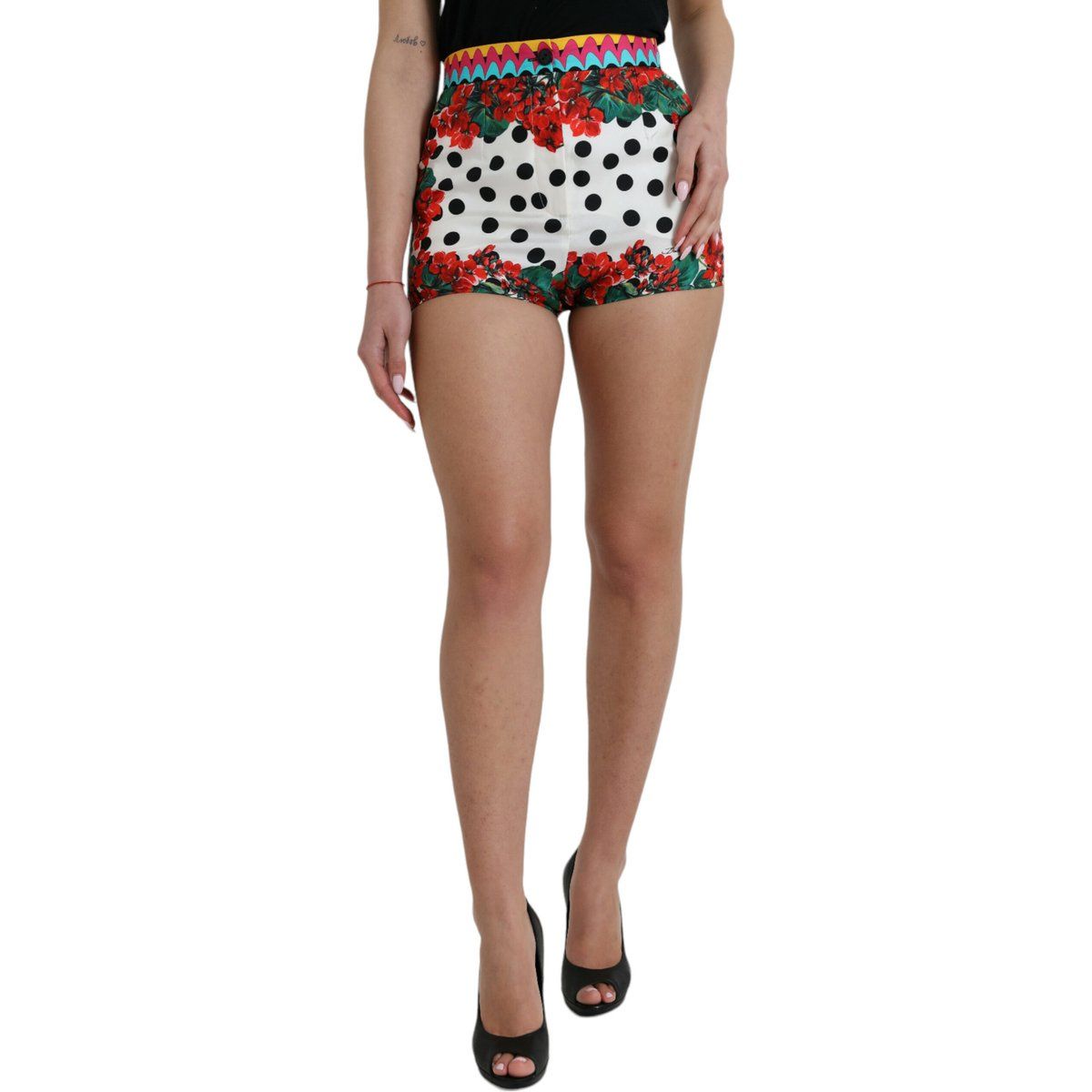 Blumige, hochtaillierte Shorts mit Punktmuster