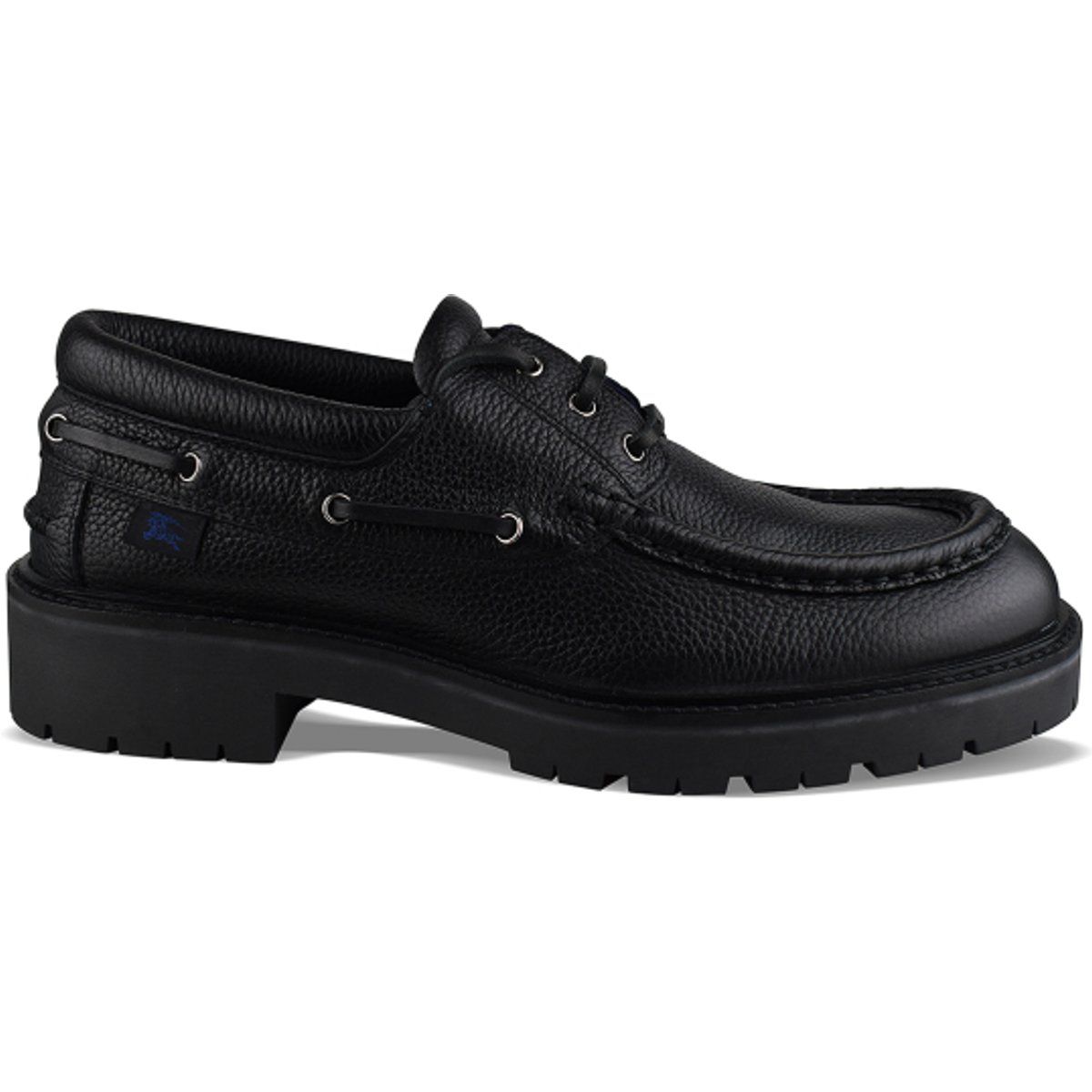 Schwarze Bootsschuhe aus genarbtem Leder