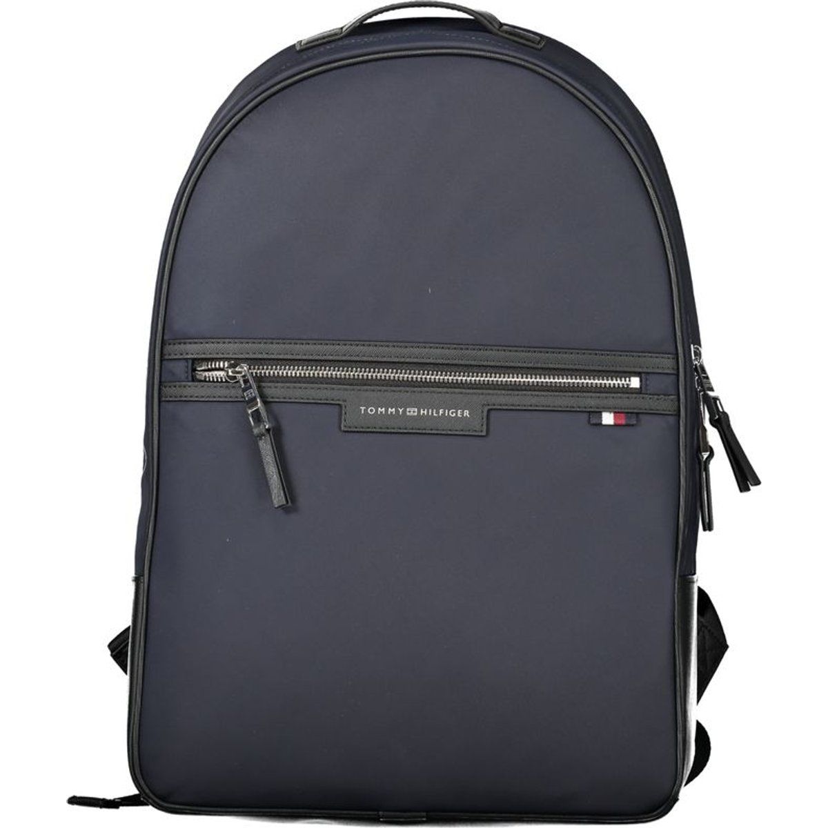 Minimalistischer Alltagsrucksack mit Reißverschlusstasche