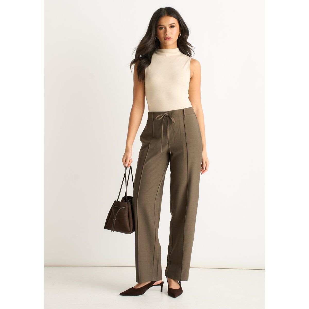 Weite Tailored-Hose mit Tunnelzug