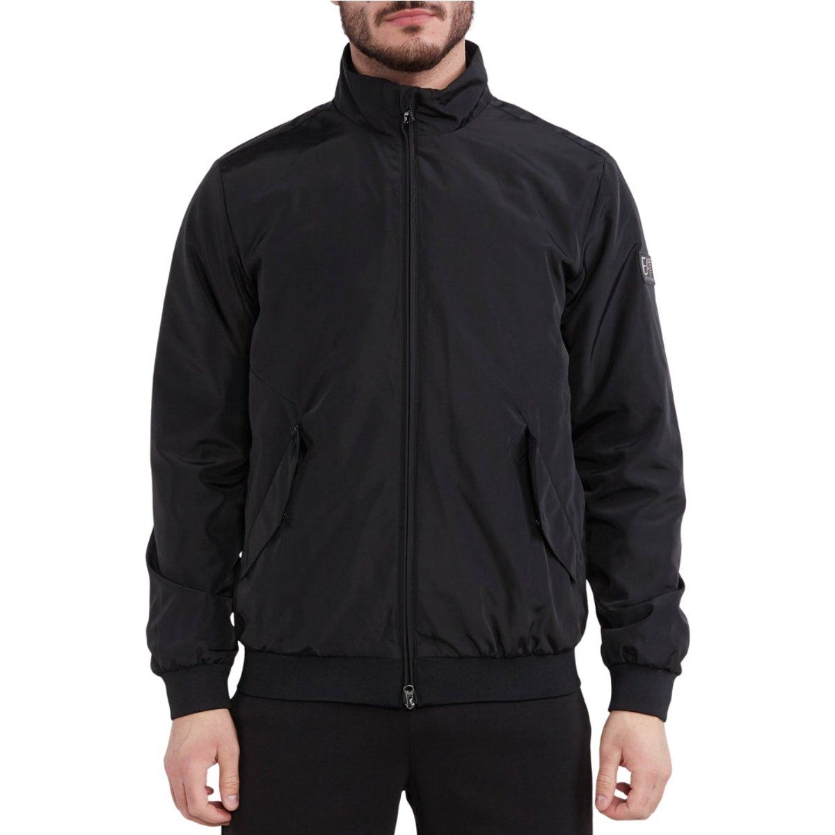 Moderne, leichte, schwarze Jacke