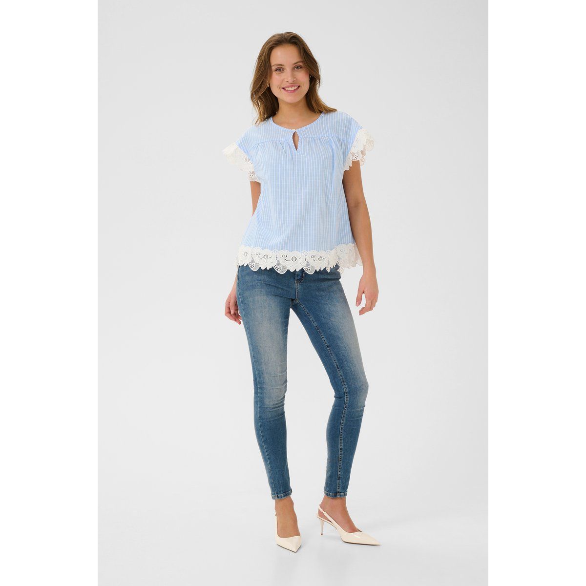 Gestreifte, lockere Bluse mit Spitzensaum